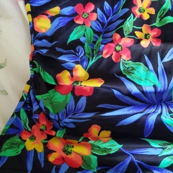 VINTAGE Floral Print bathing suit with Sheer Neckline - Picture 5 of 5